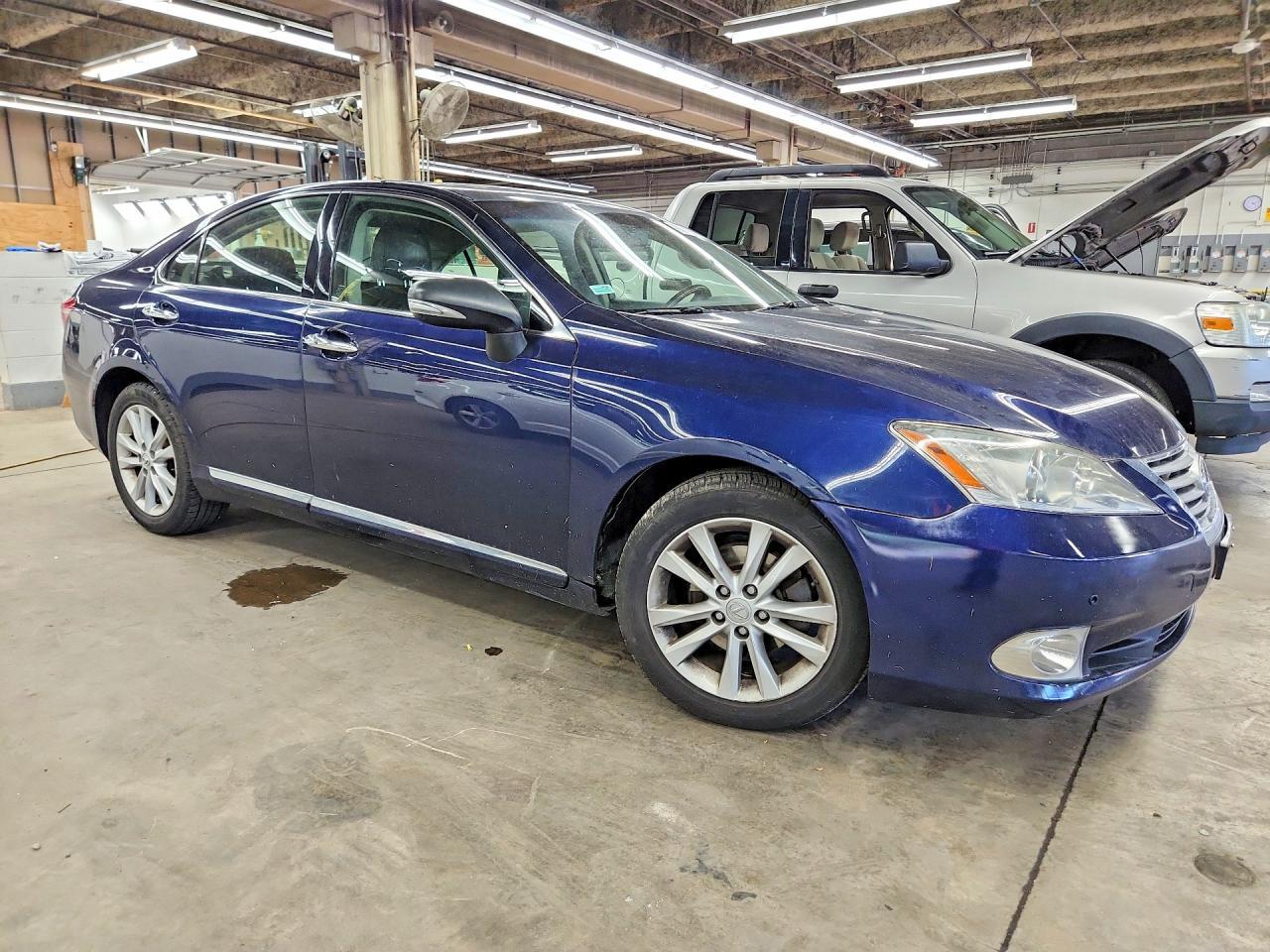 2011 Lexus Es 350 - Image 4