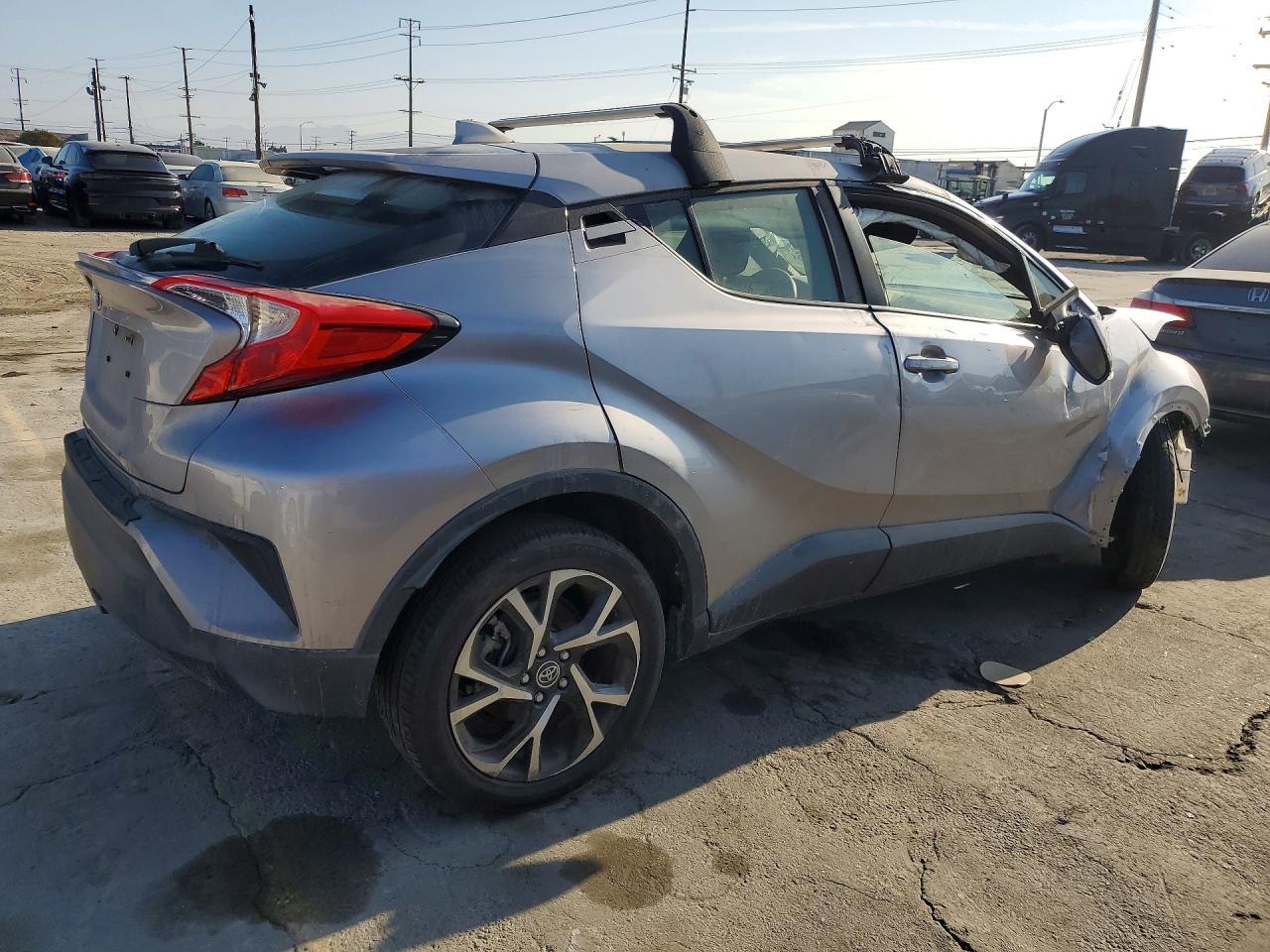 2019 Toyota C-Hr Xle - Фото 3