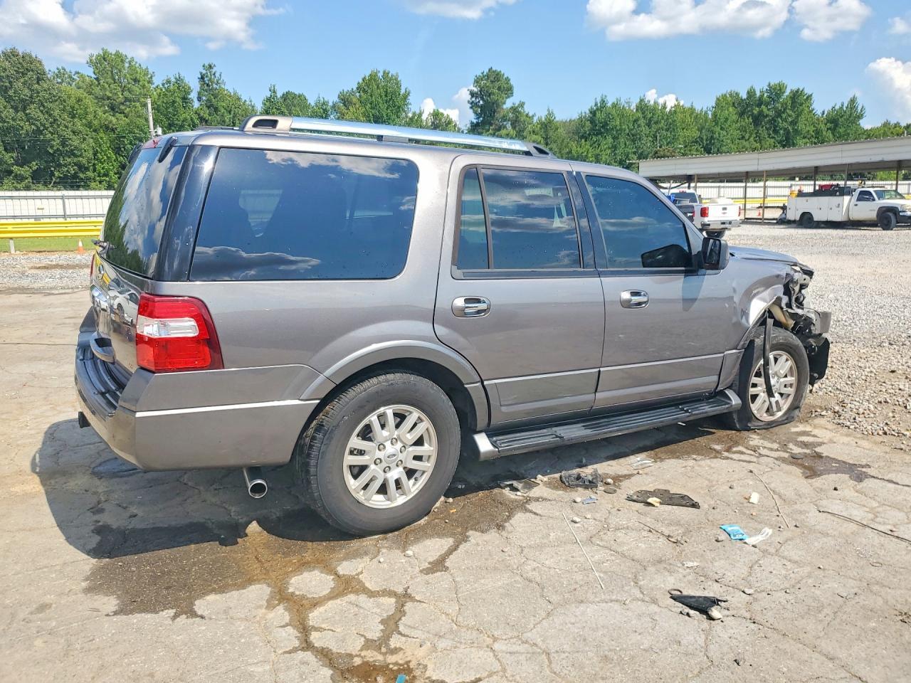 2014 Ford Expedition Limited - Image 3