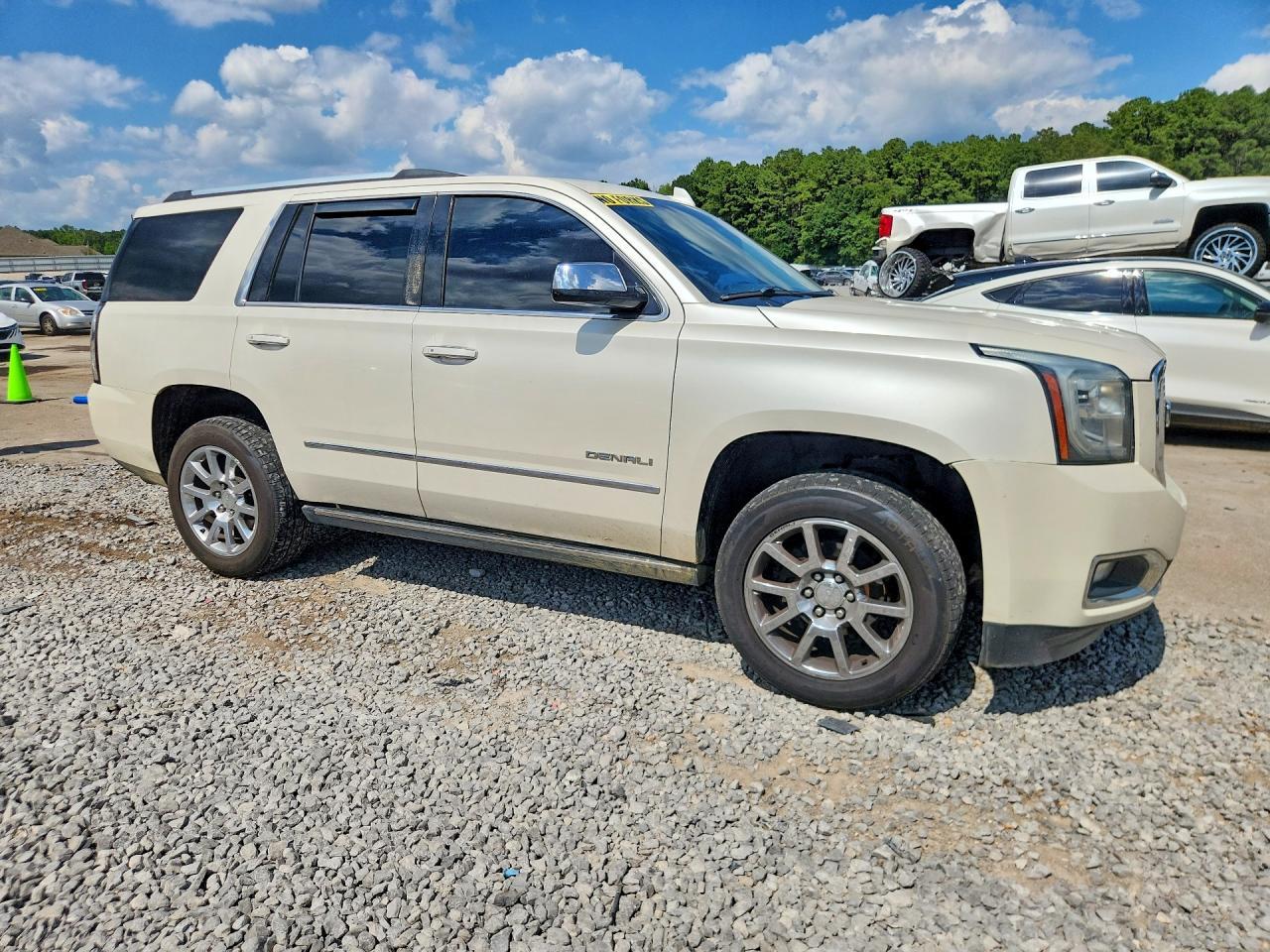 2015 GMC Yukon Denali - Фото 4