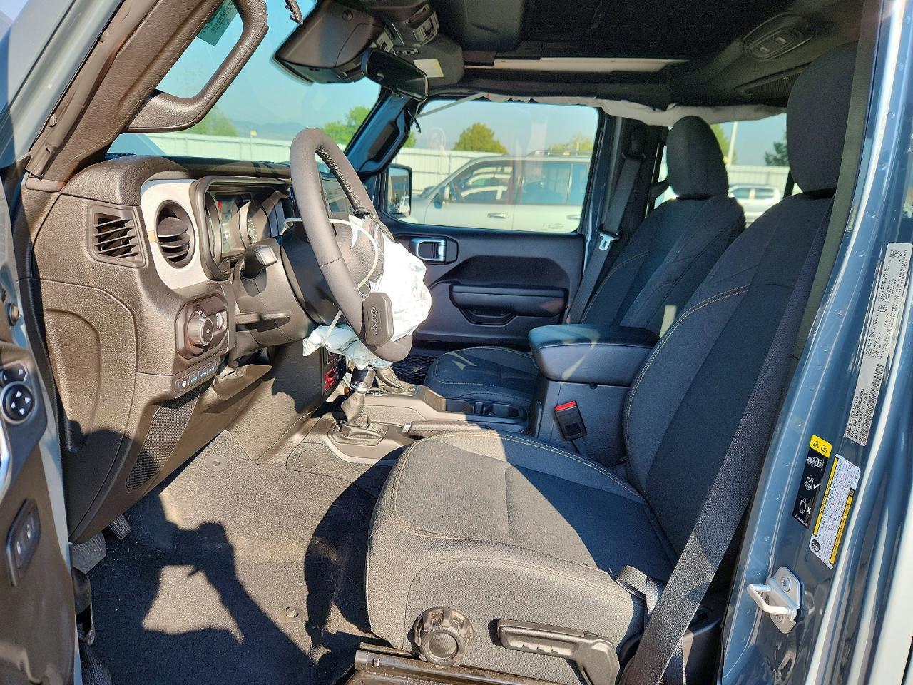 2025 Jeep Wrangler Sport 4Xe - Image 7