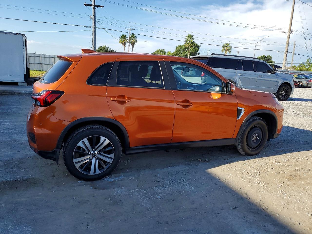 2025 Mitsubishi Outlander Sport S/Se - Image 3