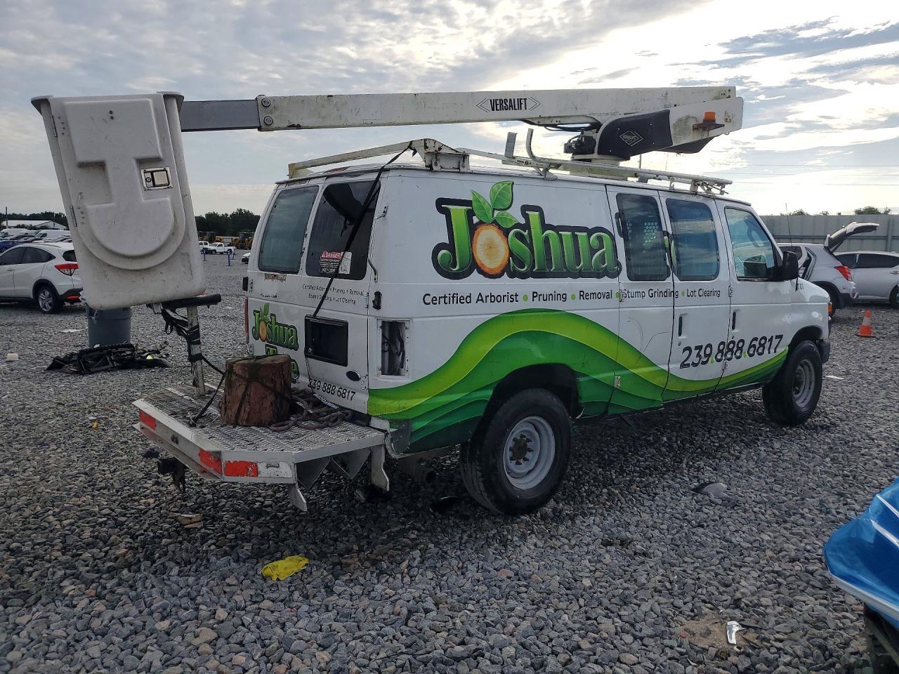 2009 Ford Econoline E350 Super Duty Van - Image 3