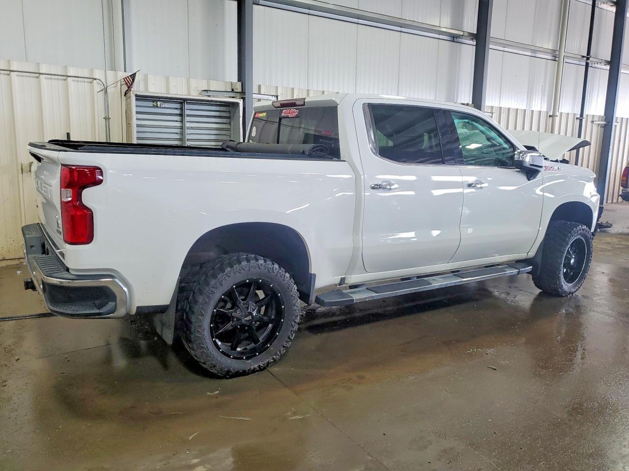 2020 Chevrolet Silverado K1500 Ltz - Image 3