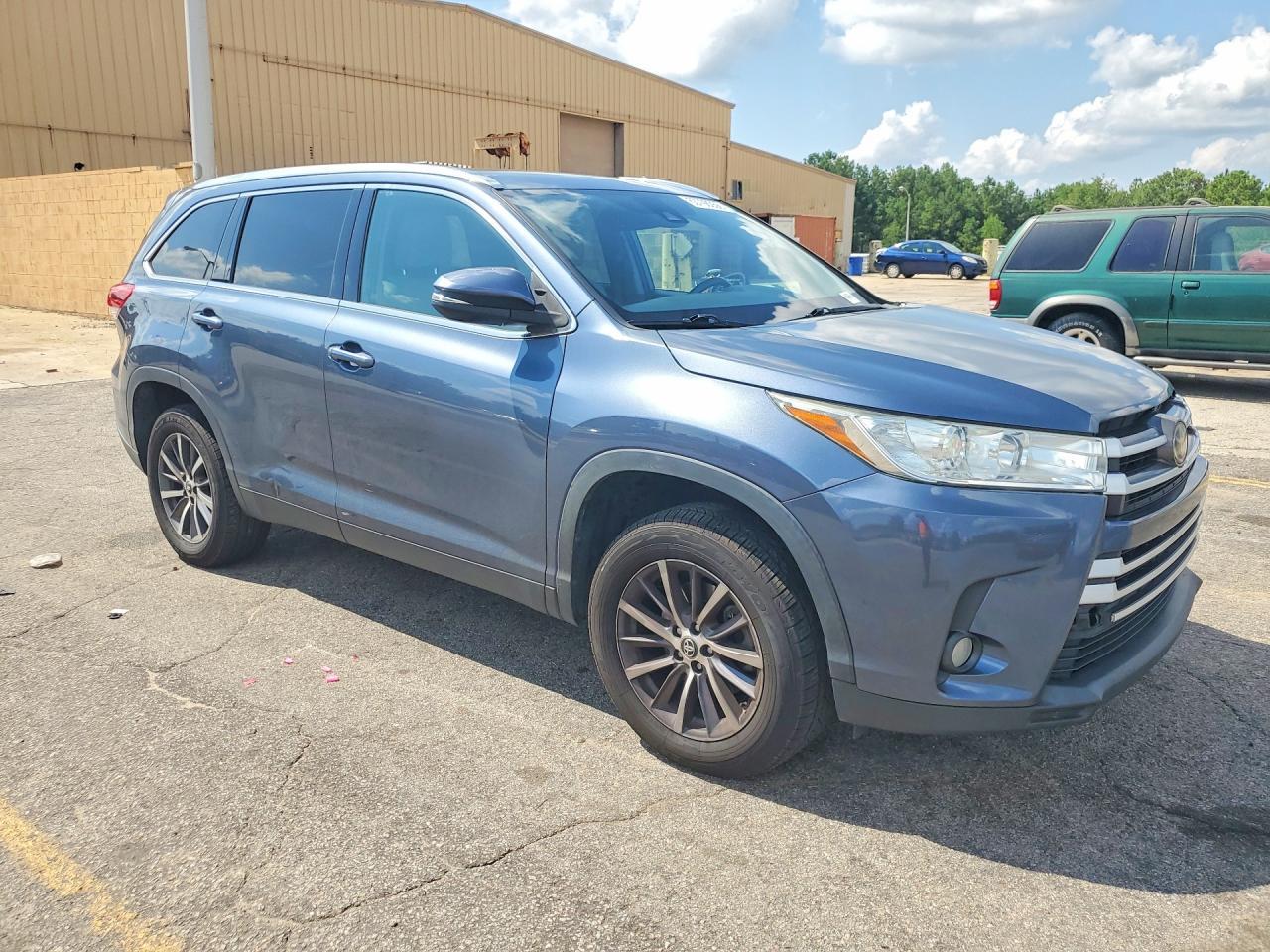 2019 Toyota Highlander Xle - Фото 4