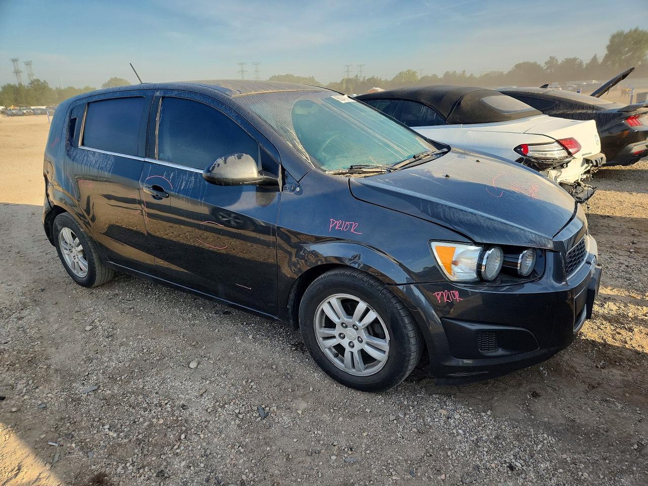 2015 Chevrolet Sonic Lt - Фото 4