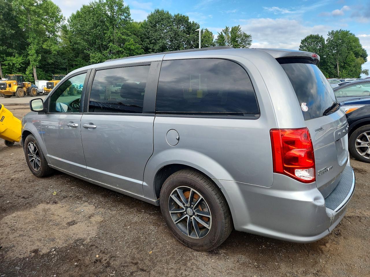 2018 Dodge Grand Caravan Gt - Фото 2