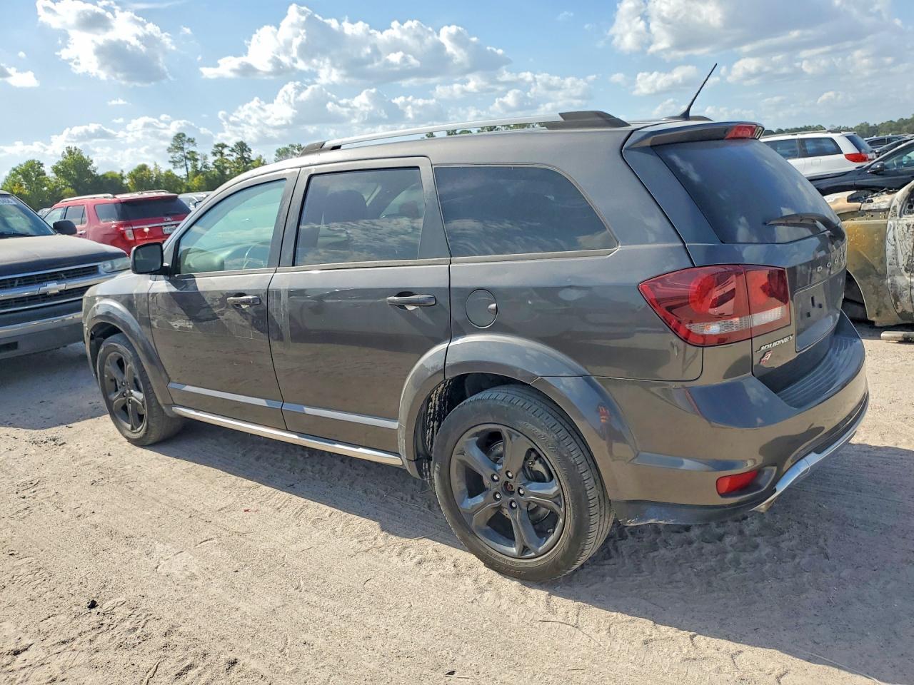 2018 Dodge Journey Crossroad - Фото 2