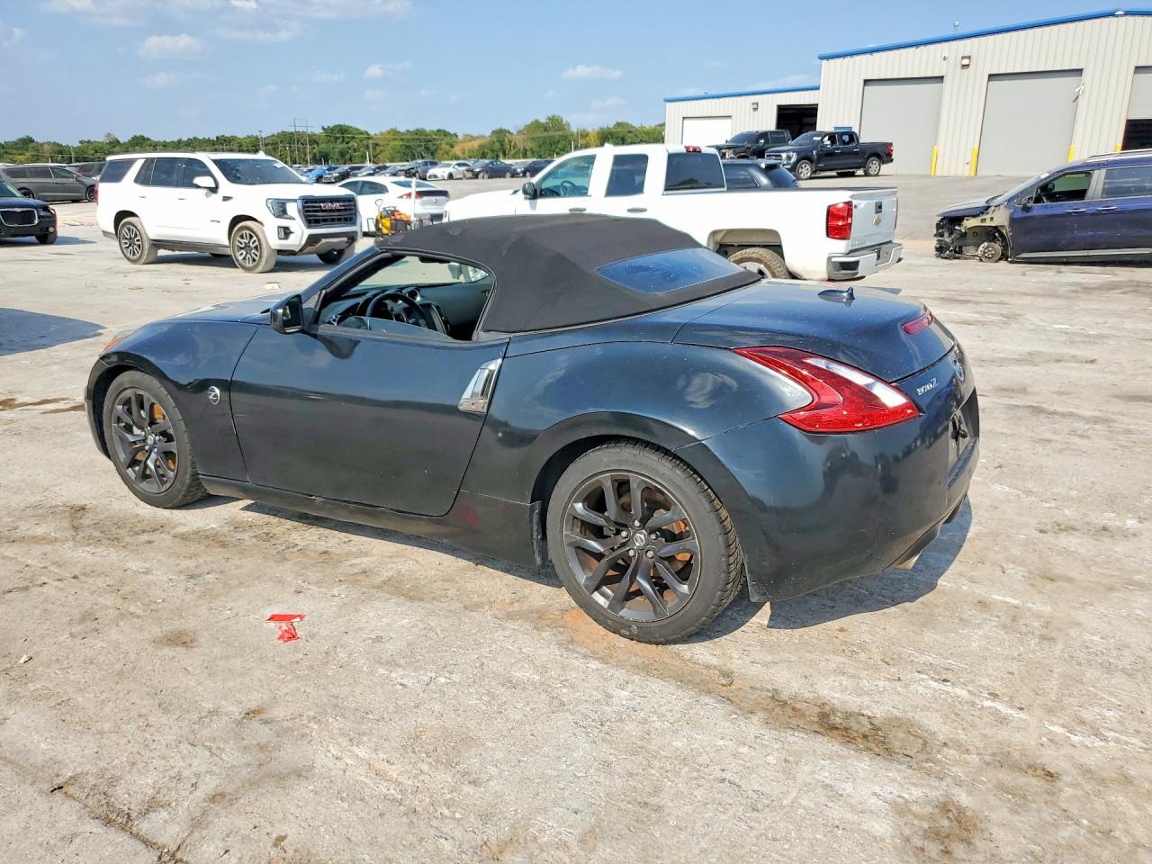2019 Nissan 370Z Roadster - Image 2
