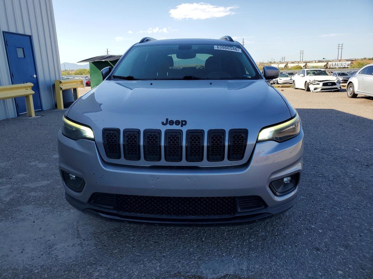 2019 Jeep Cherokee Latitude Plus - Image 5