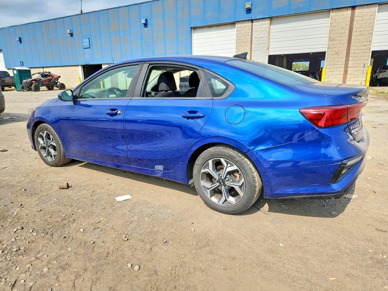 2019 Kia Forte Lxs - Фото 2