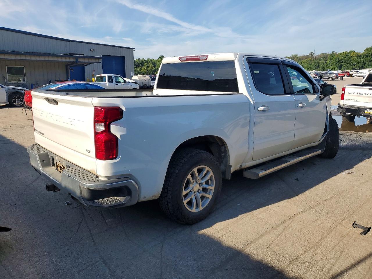 2021 Chevrolet Silverado K1500 Lt - Фото 3