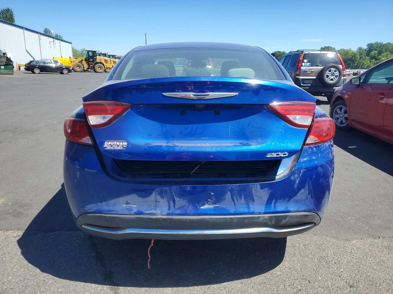 2015 Chrysler 200 Limited - Фото 6
