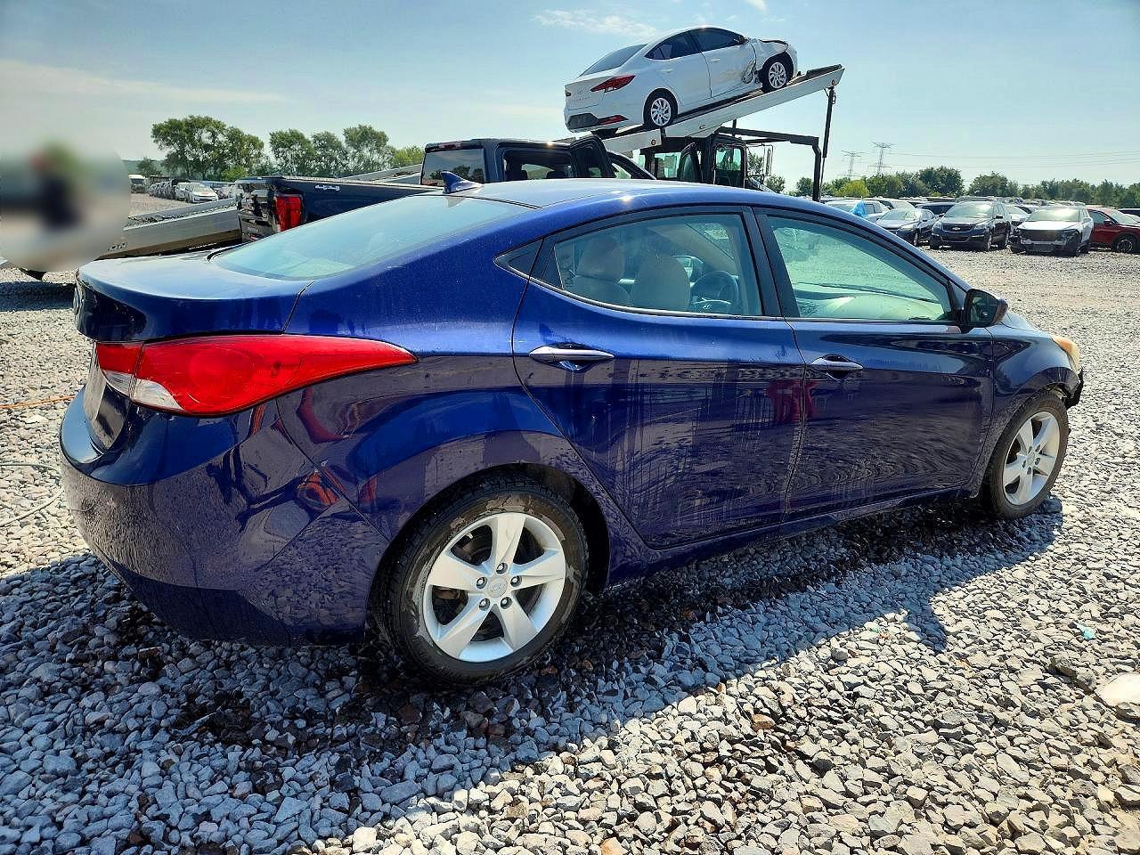 2013 Hyundai Elantra Gls - Фото 3