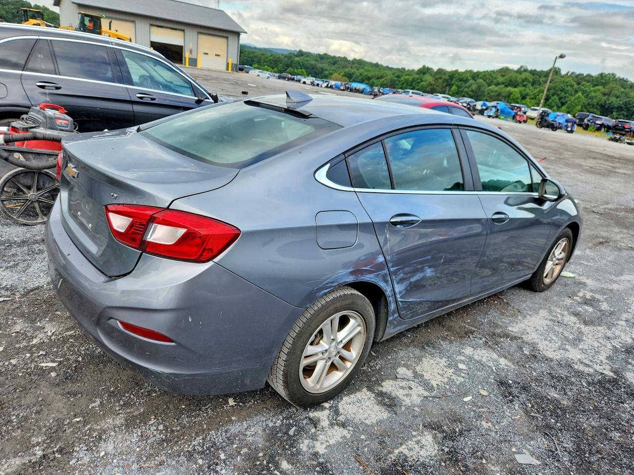 2018 Chevrolet Cruze Lt - Фото 3