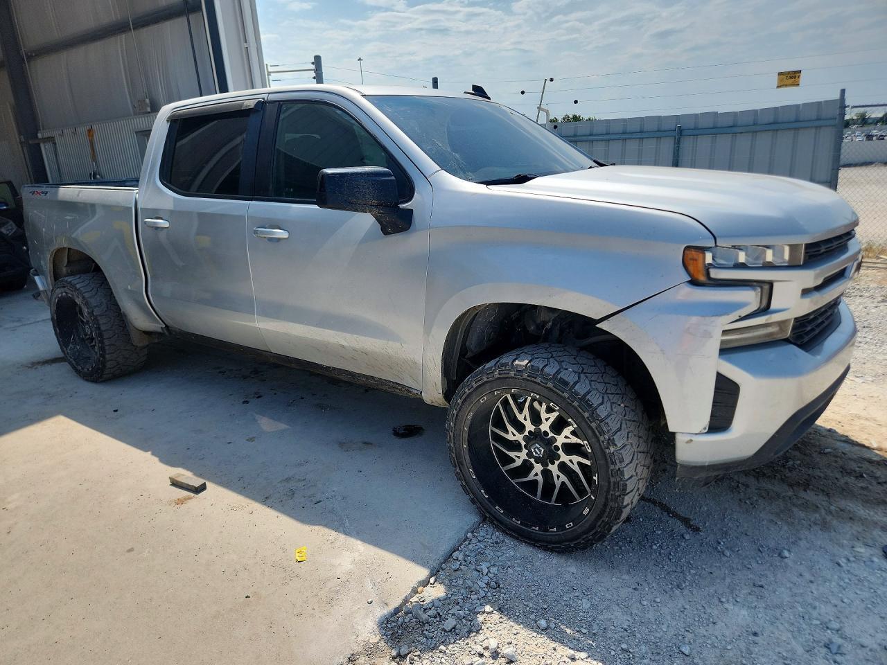 2019 Chevrolet Silverado K1500 Rst - Фото 4