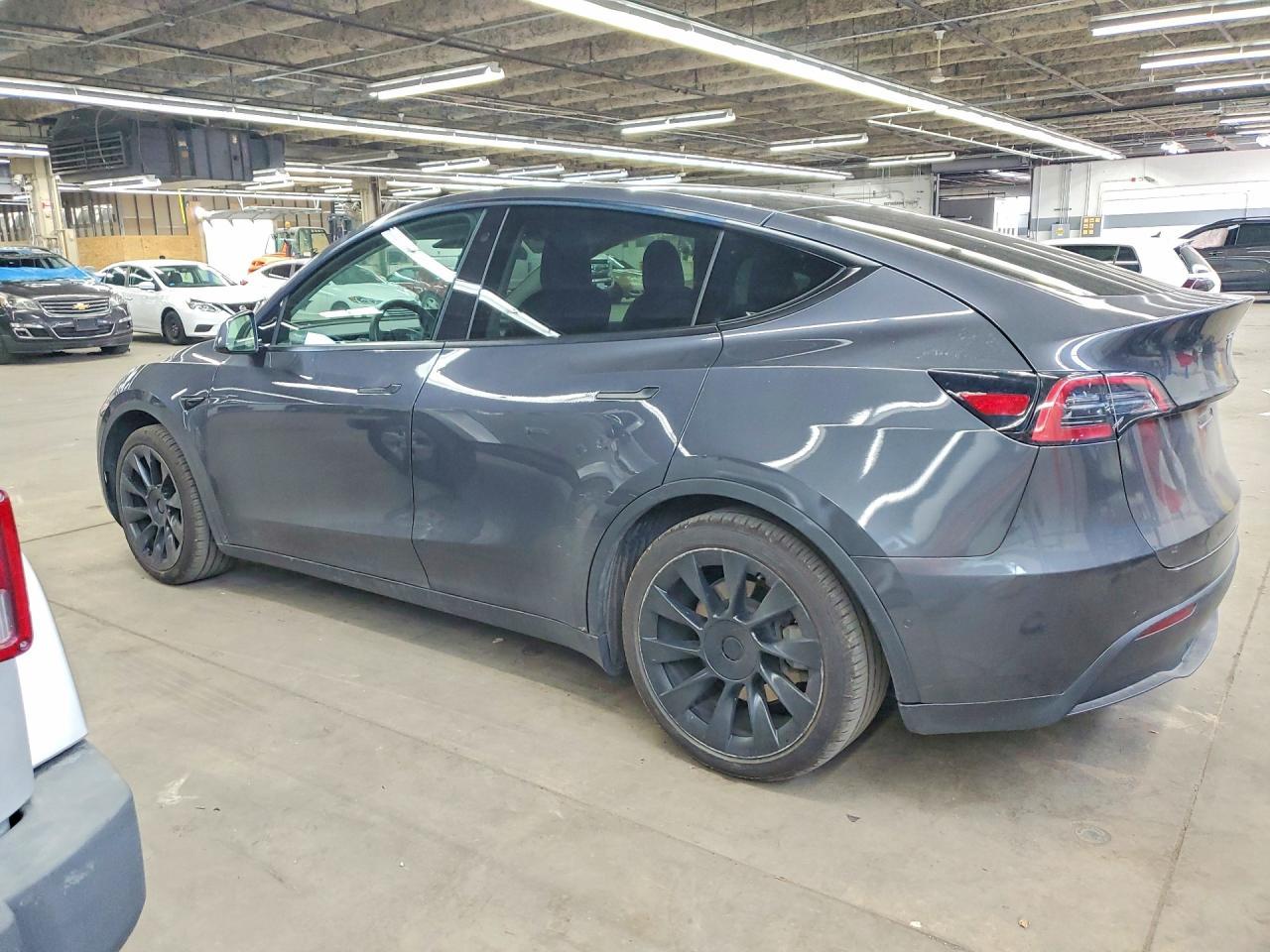 2021 Tesla Model Y - Фото 2