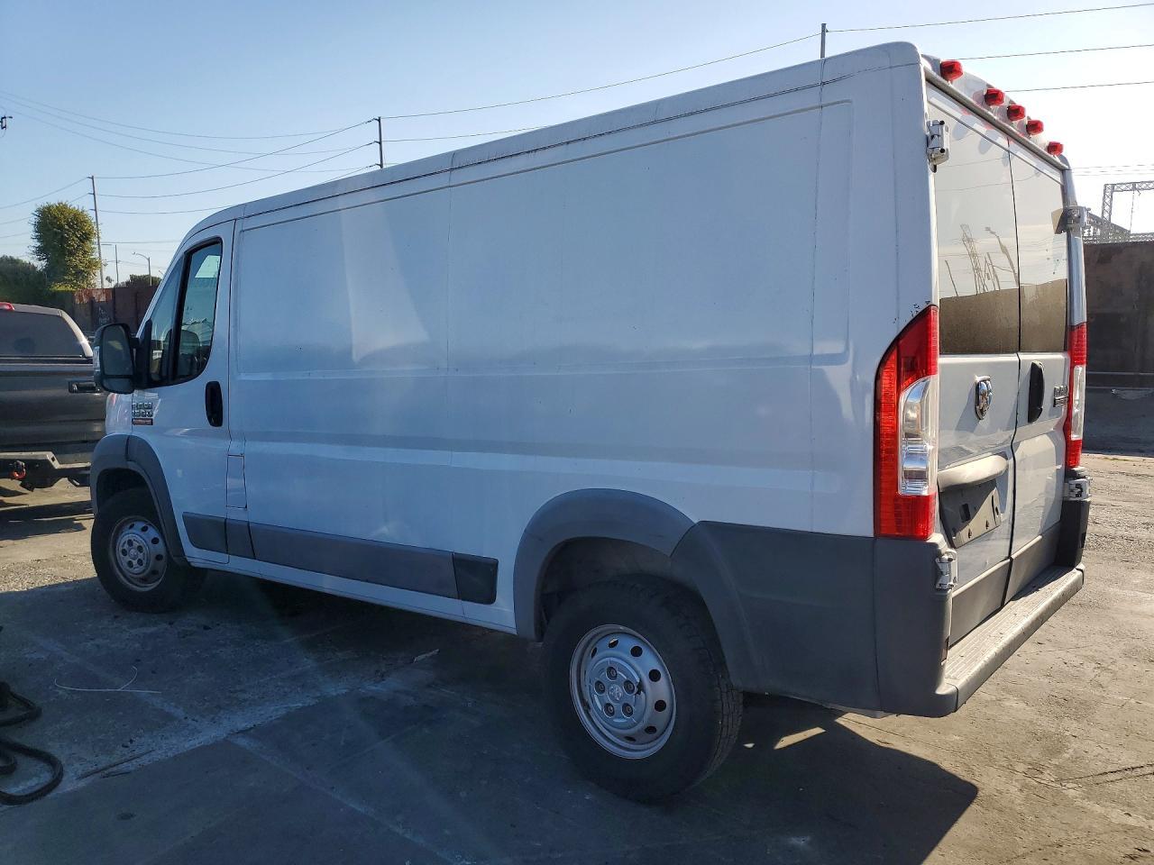 2017 Ram Promaster 1500 Delivery Van - Фото 2
