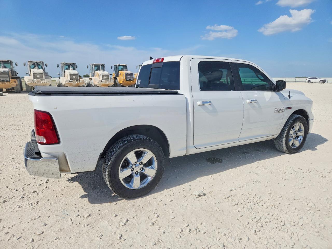 2018 Ram 1500 Slt - Image 3