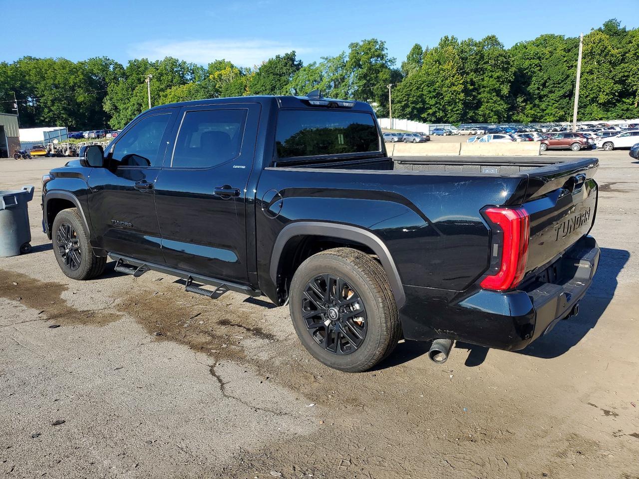 2026 Toyota Tundra Limited - Фото 2