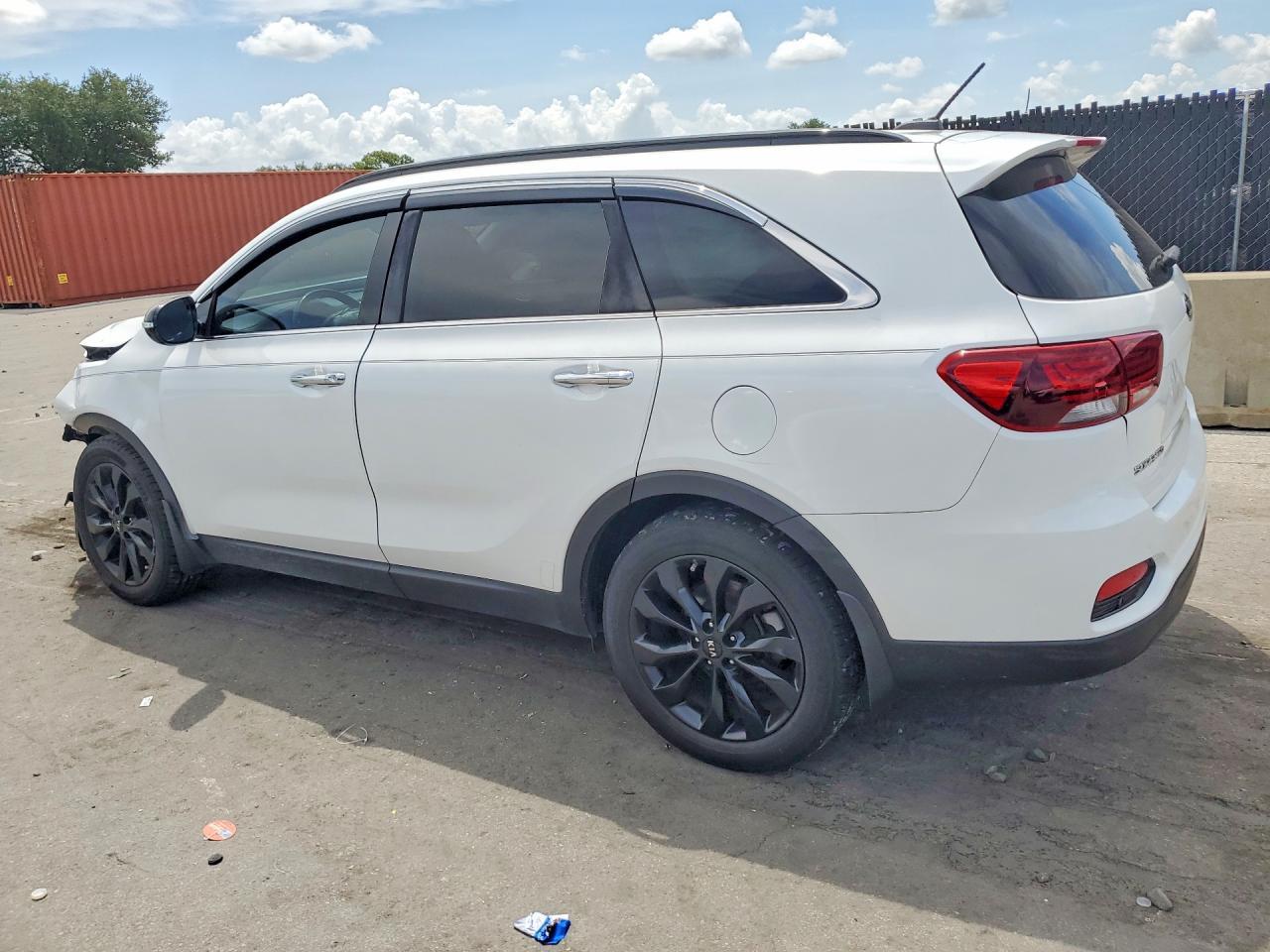 2019 Kia Sorento S V6 - Image 2