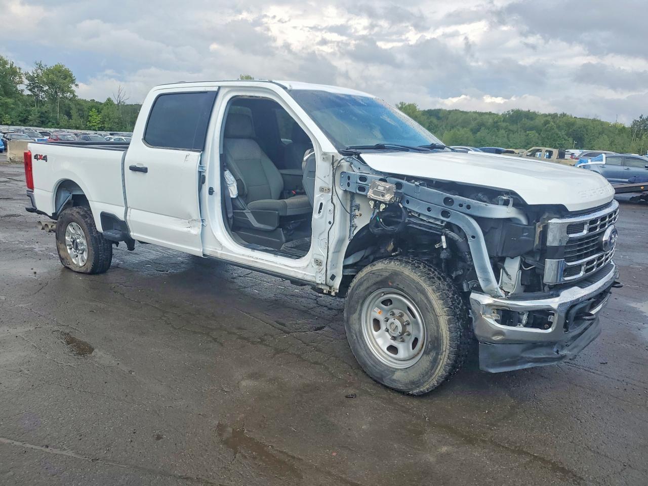 2024 Ford F250 Super Duty - Фото 4