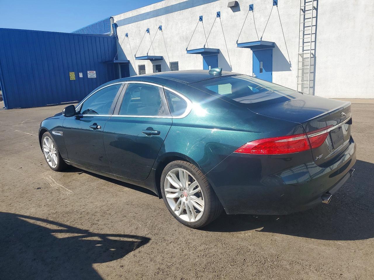 2016 Jaguar Xf Prestige - Фото 2