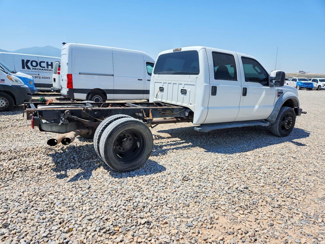 2010 Ford F450 Super - Фото 3