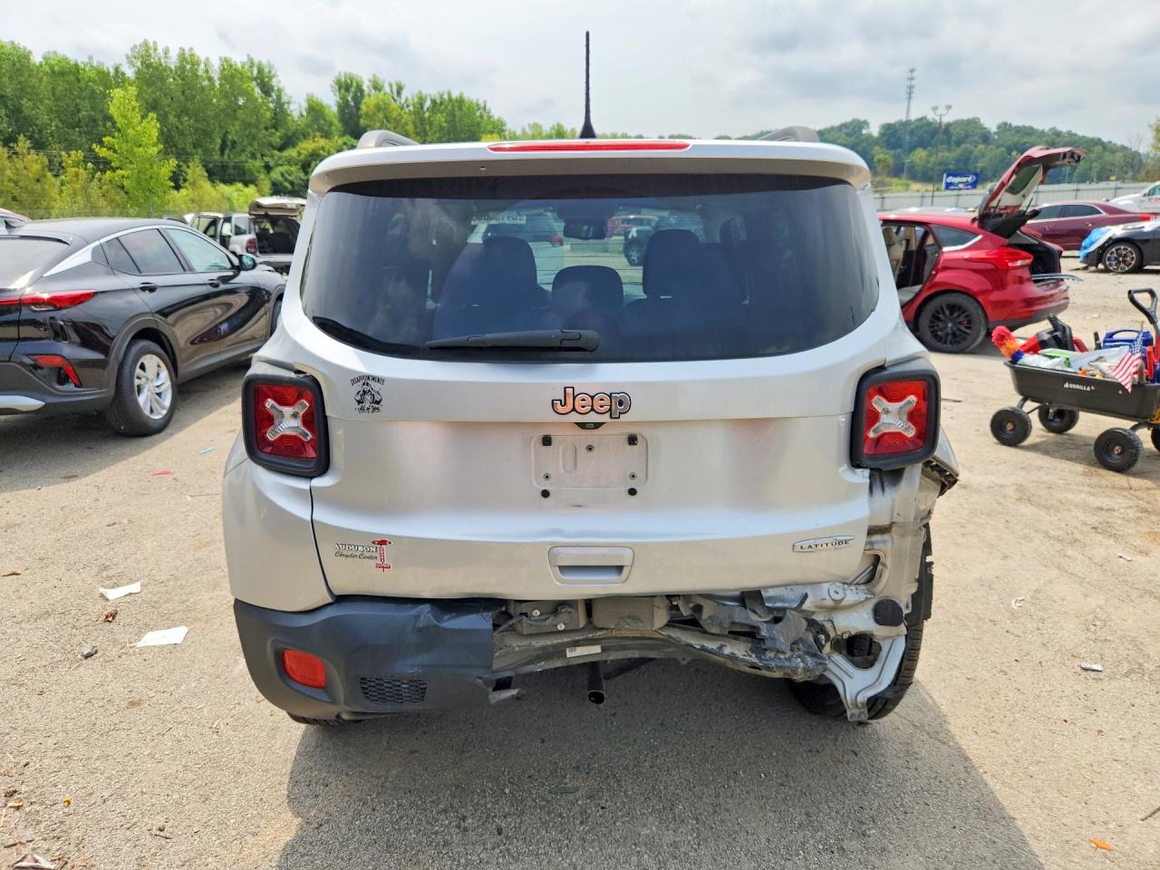 2018 Jeep Renegade Latitude - Image 6