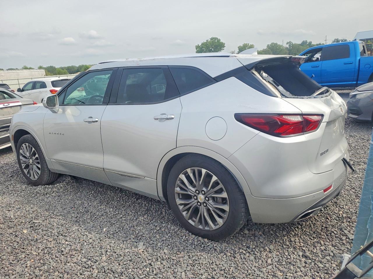 2019 Chevrolet Blazer Premier - Image 2