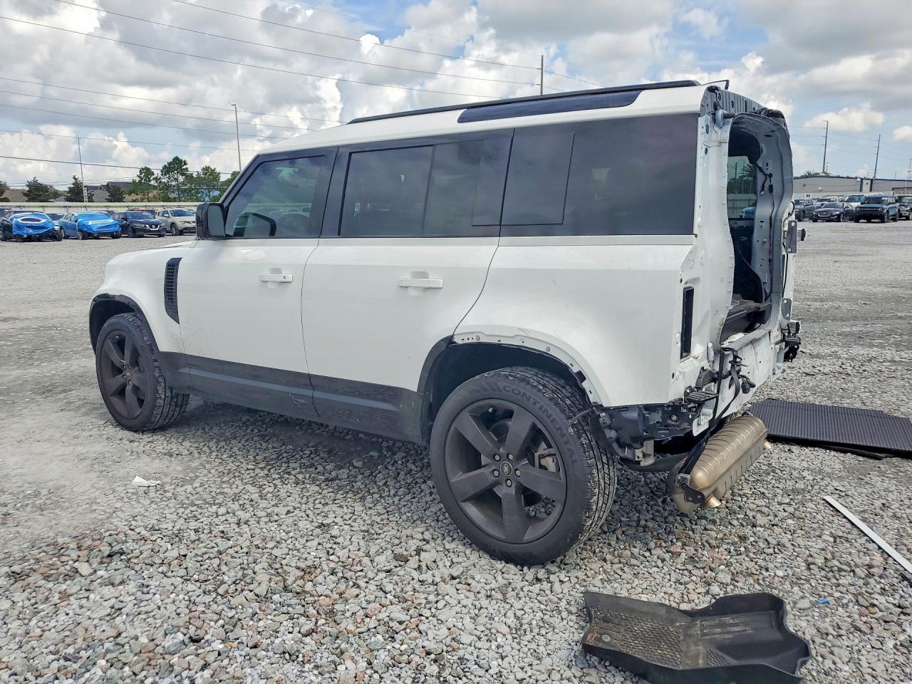 2025 Land Rover Defender 110 X-Dynamic Se - Image 2
