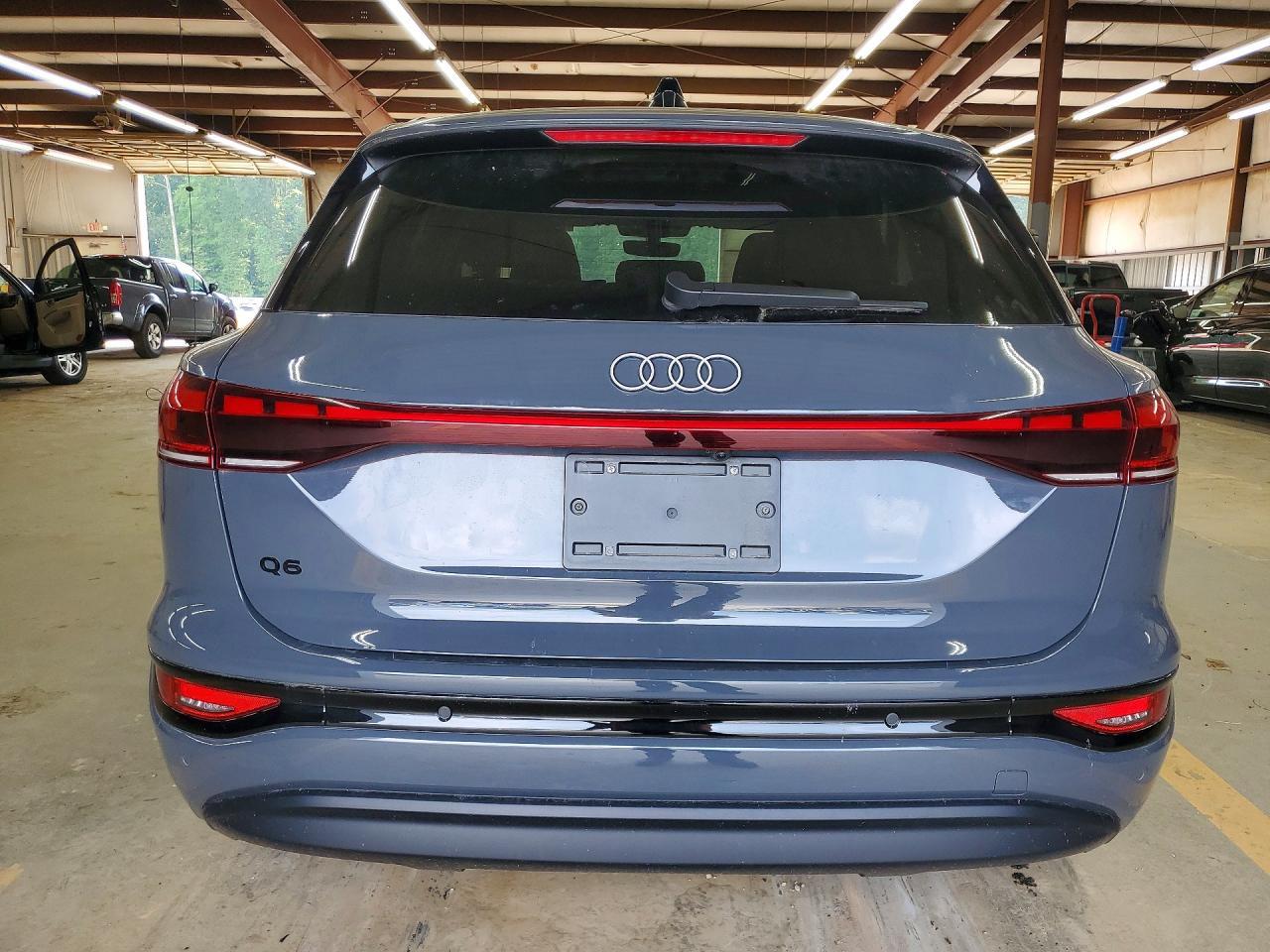 2025 Audi Q6 E-Tron Premium Plus - Фото 6
