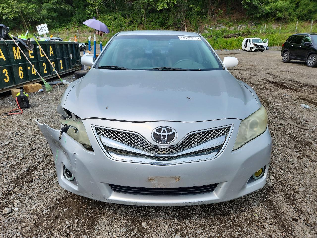 2010 Toyota Camry Le - Фото 5