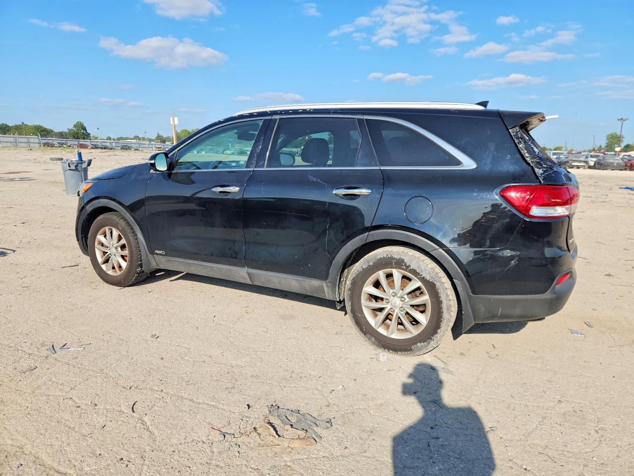 2016 Kia Sorento Lx - Image 2