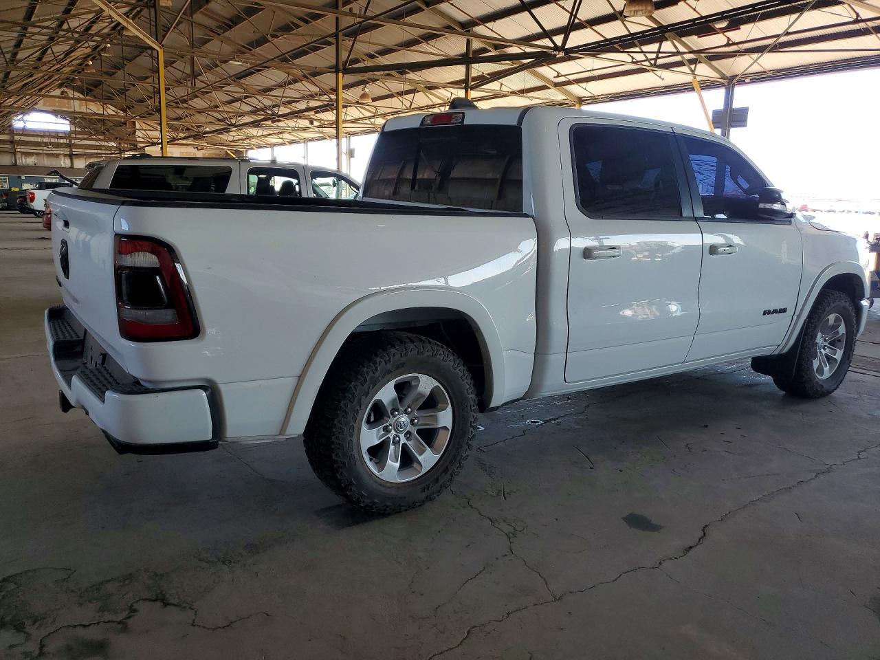 2022 Ram 1500 Laramie - Фото 3