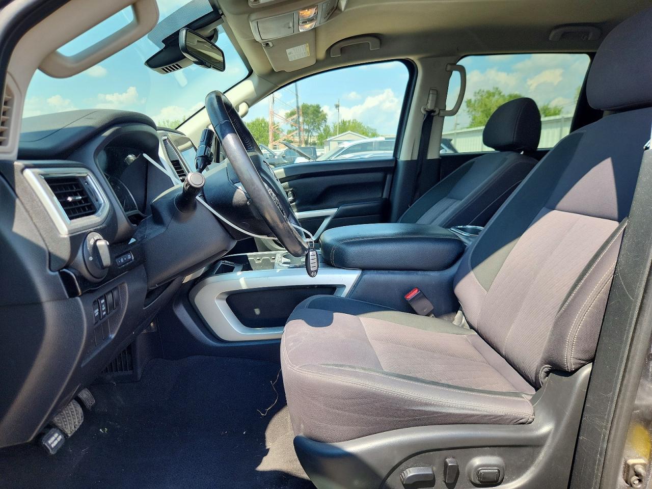 2021 Nissan Titan Sv - Фото 7