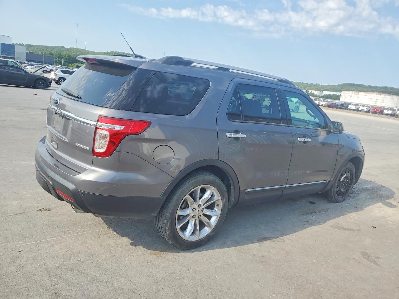 2013 Ford Explorer Limited - Image 3