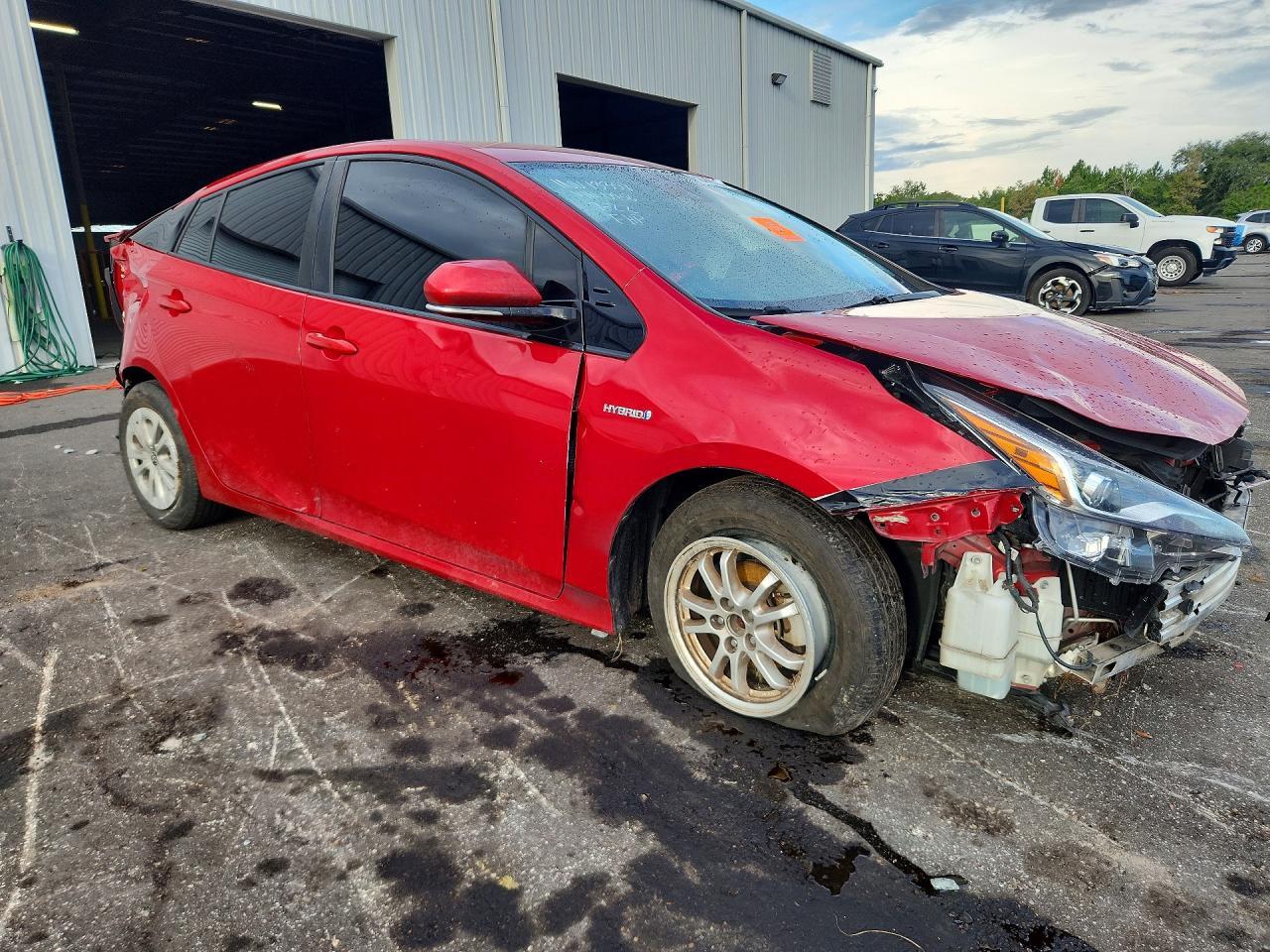 2019 Toyota Prius Le - Image 4