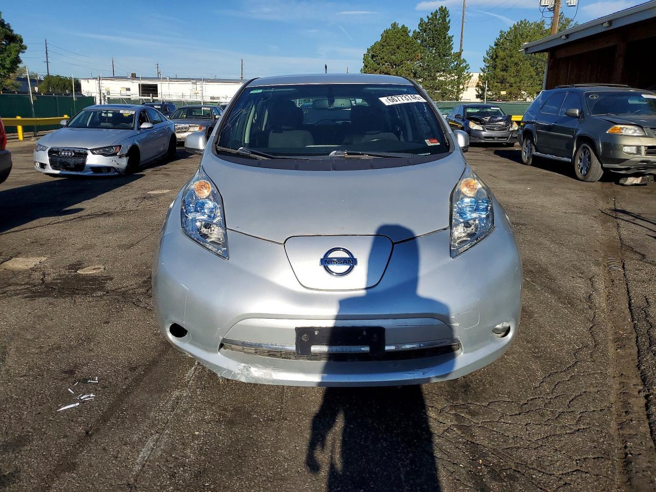 2013 Nissan Leaf S - Фото 5