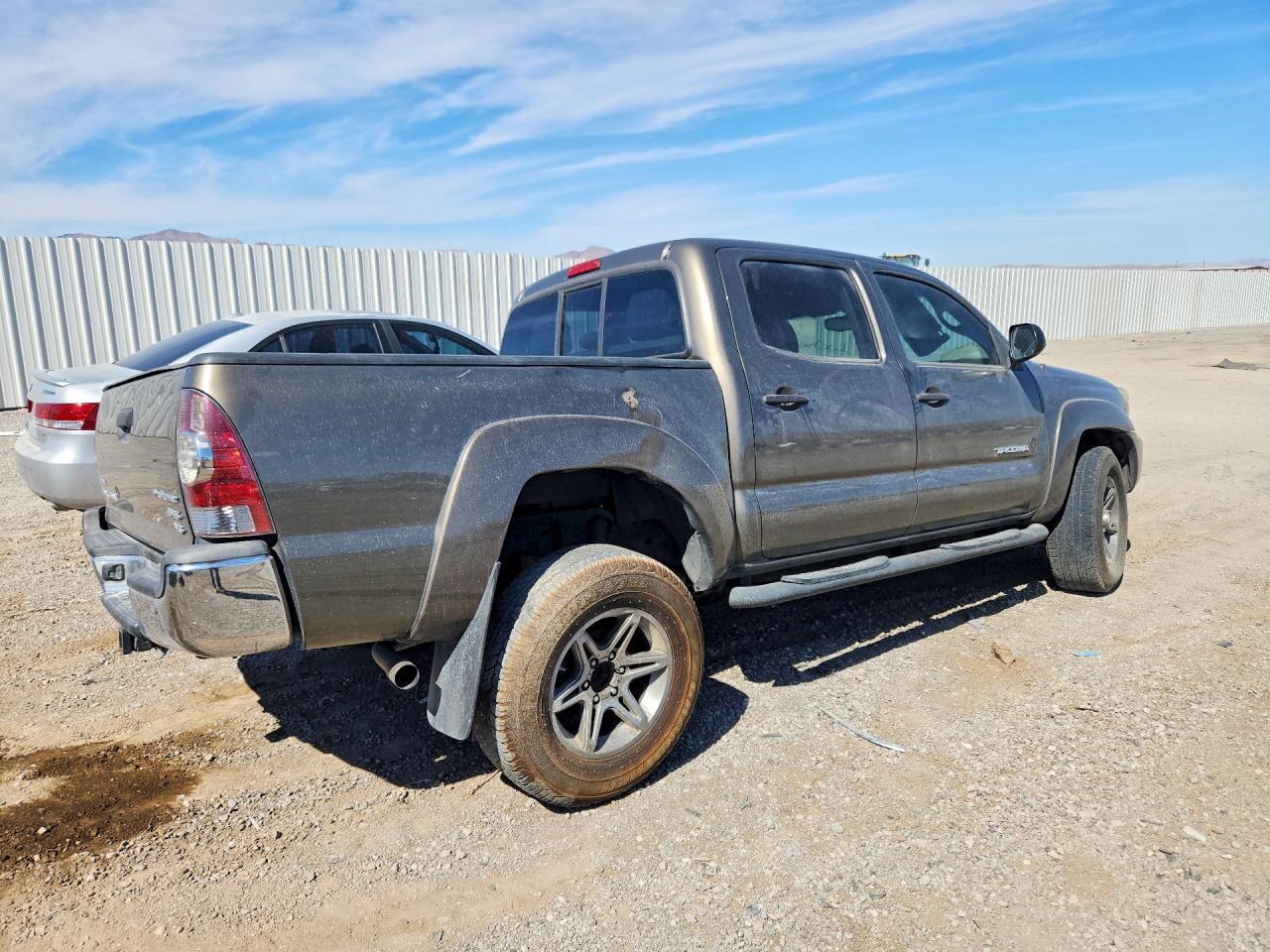 2013 Toyota Tacoma Double Cab Prerunner - Фото 3