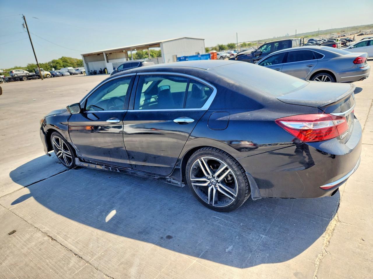2017 Honda Accord Sport - Image 2