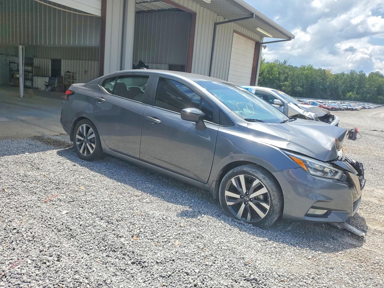 2020 Nissan Versa Sr - Фото 4