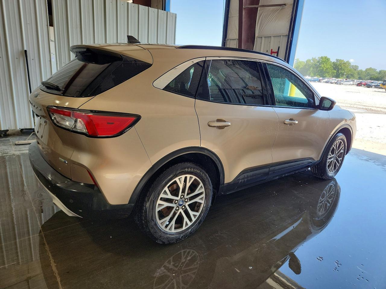 2020 Ford Escape Sel - Фото 3