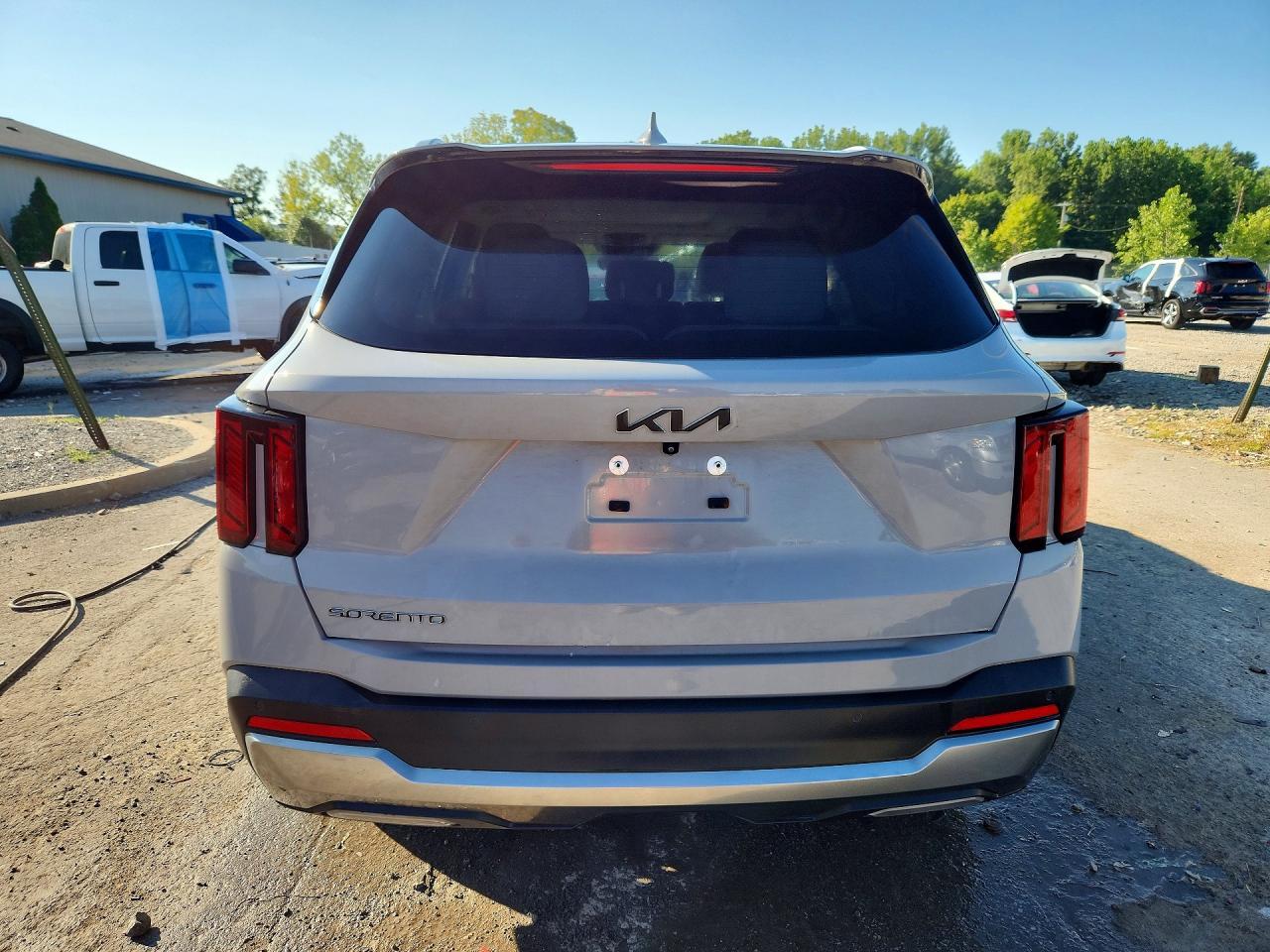 2025 Kia Sorento S - Фото 6