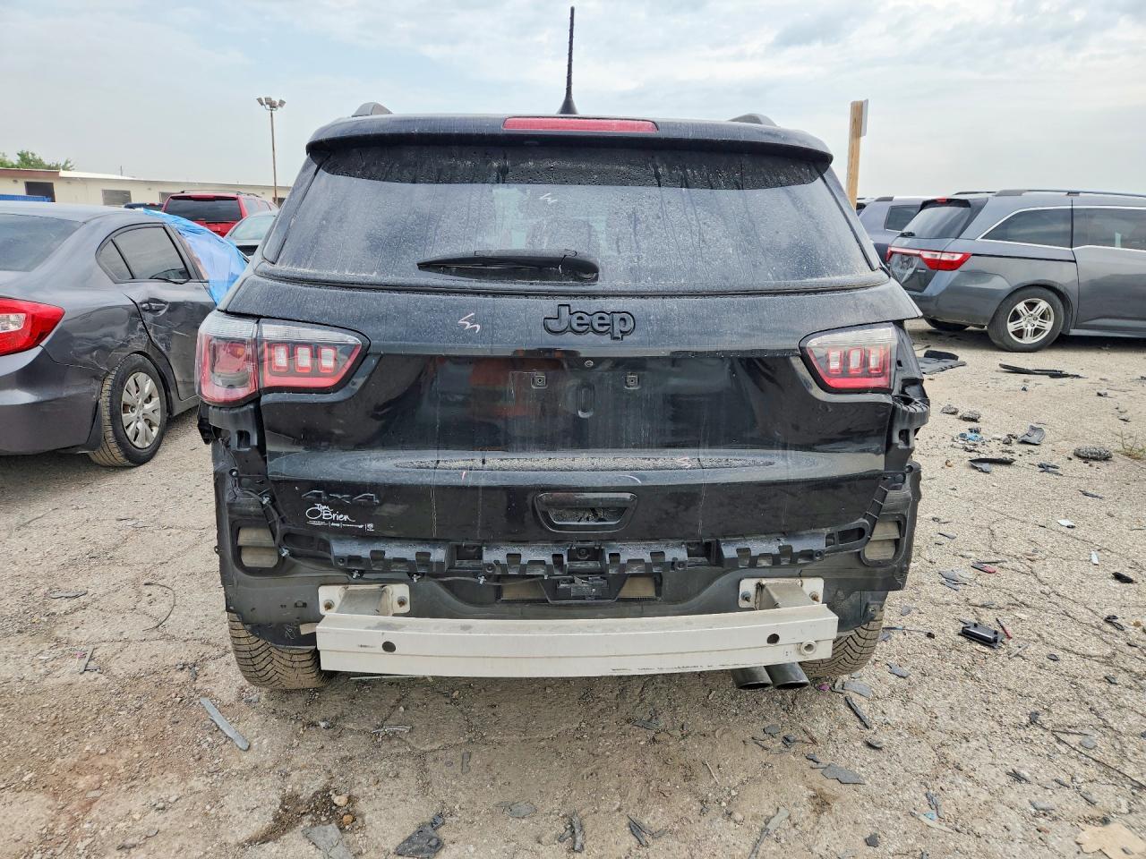 2018 Jeep Compass Latitude - Image 6