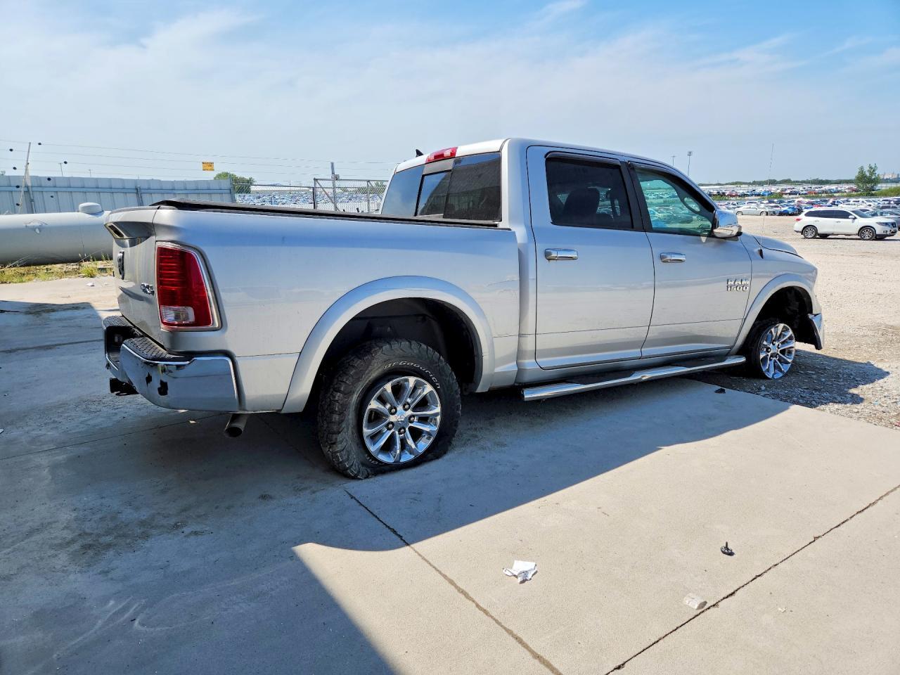 2016 Ram 1500 Laramie - Фото 3