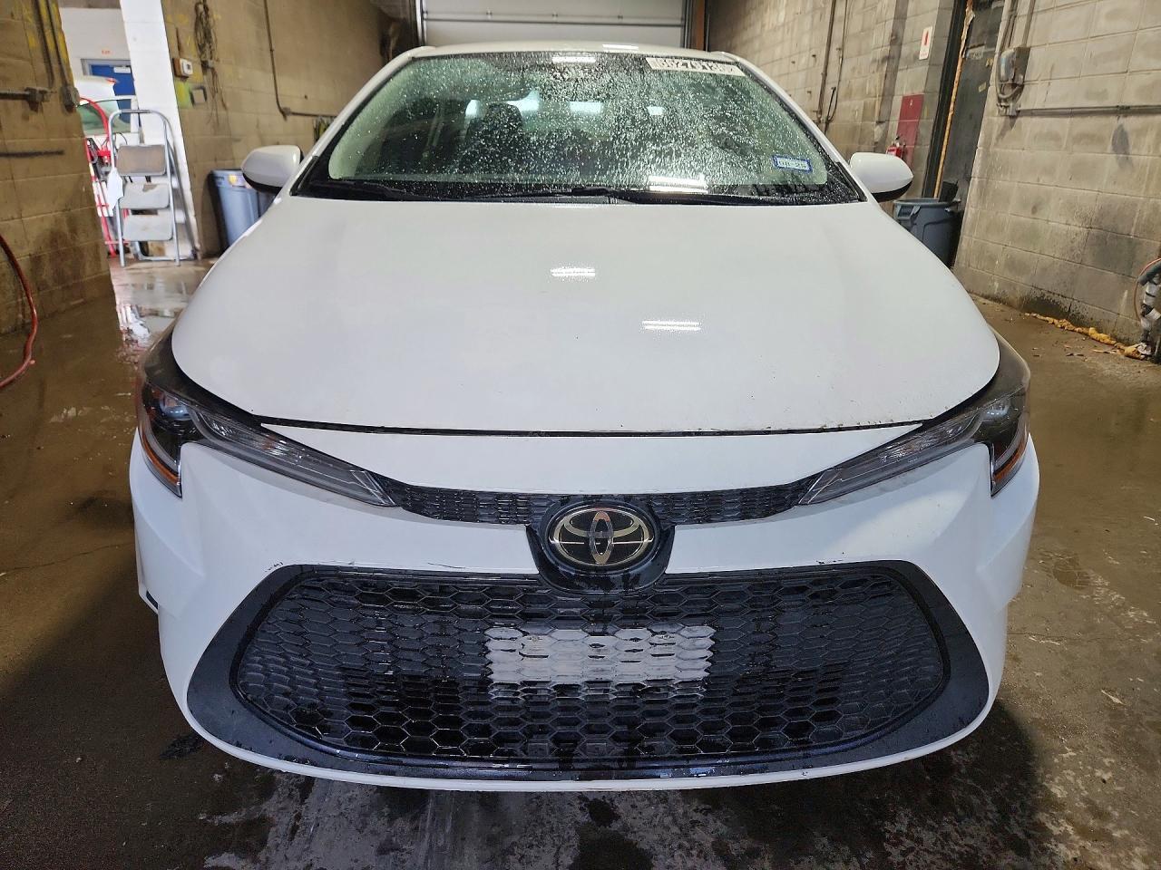 2022 Toyota Corolla Le - Image 5