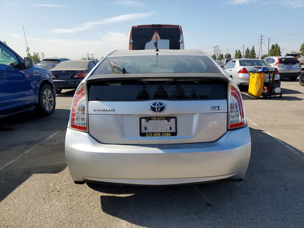 2012 Toyota Prius Two - Image 6