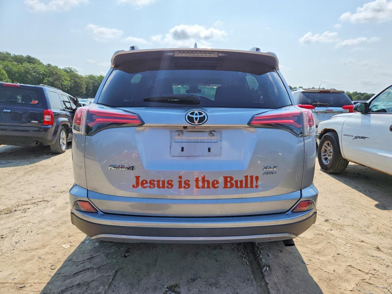 2017 Toyota Rav4 Xle - Image 6