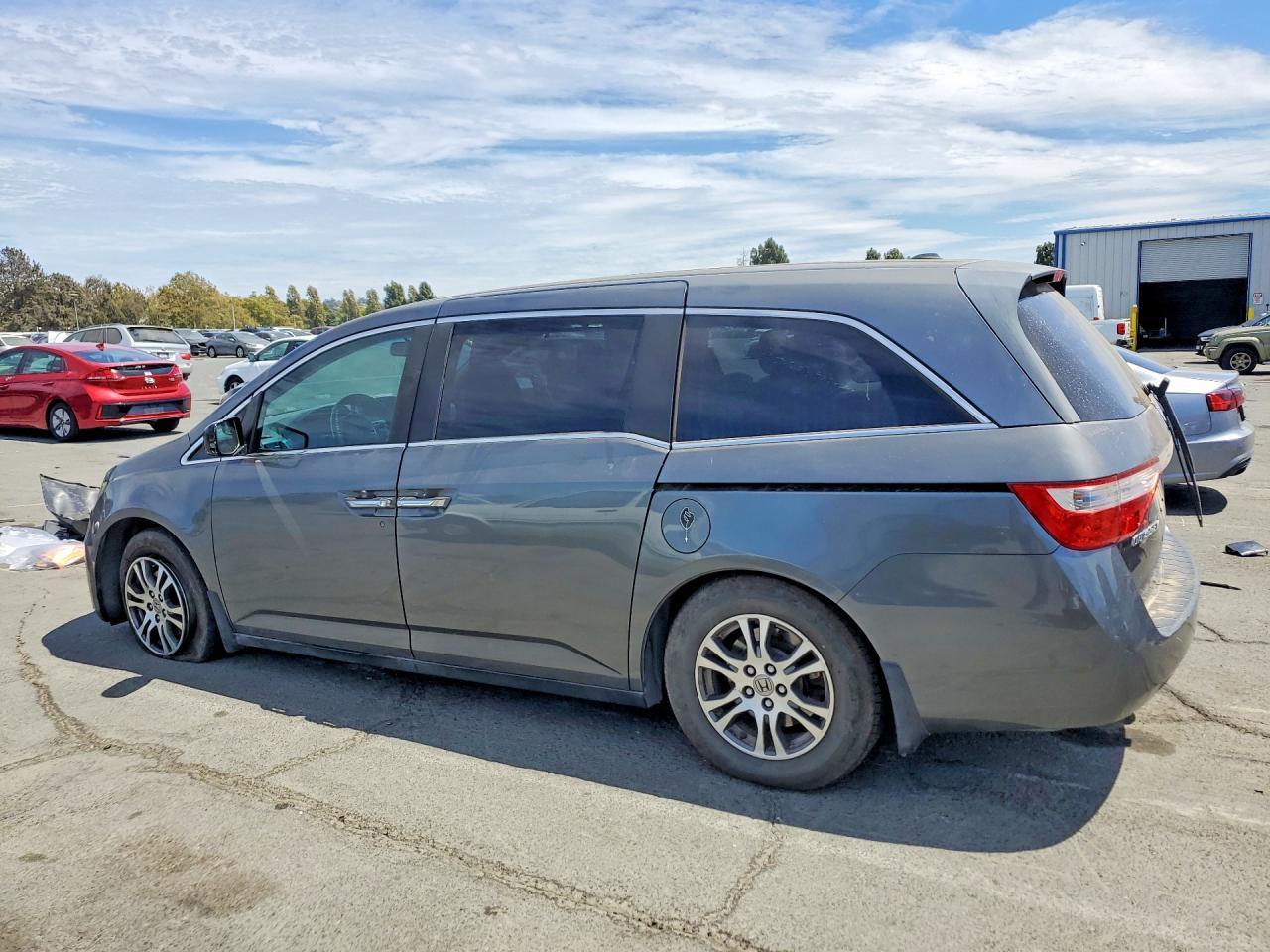 2011 Honda Odyssey Exl - Фото 2